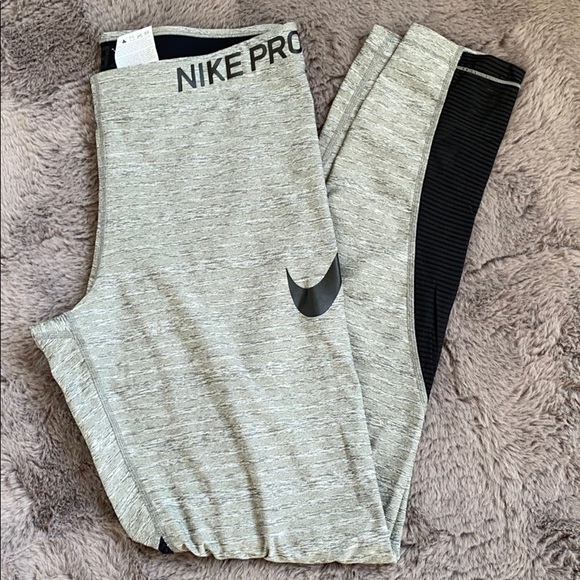 Nike Pants - Nike Pro Leggings